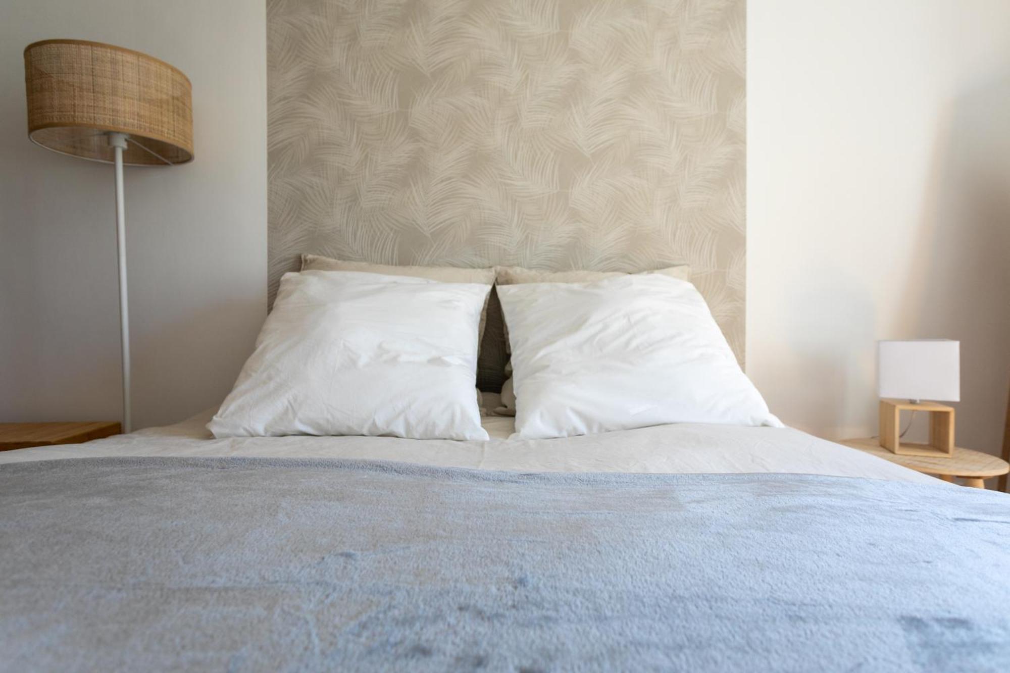 123Paris City Room photo