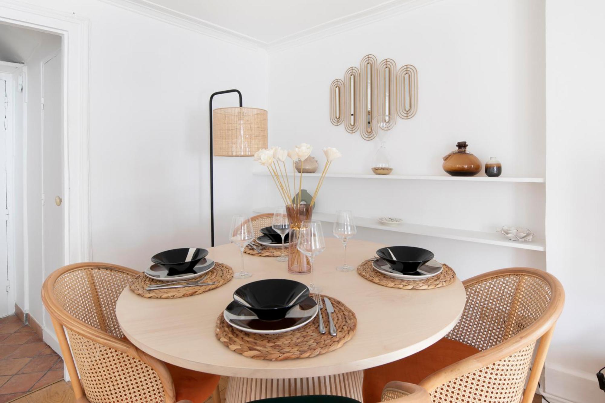 123Paris City Room photo